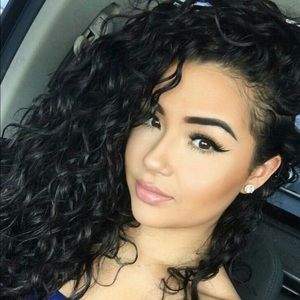 Meet your Posher, Mirna